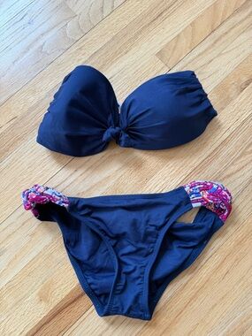 L *SPACE bandeau bikini top and matching bottoms - size XS (navy blue & floral)